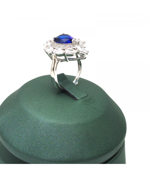 Natural sapphire inlaid heart-shaped gem ring