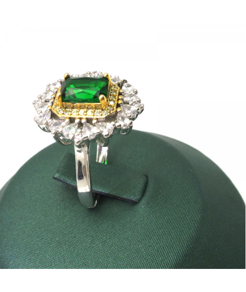 Natural emerald inlaid two-color square gem ring