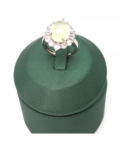 Adjustable oval Emerald Ring