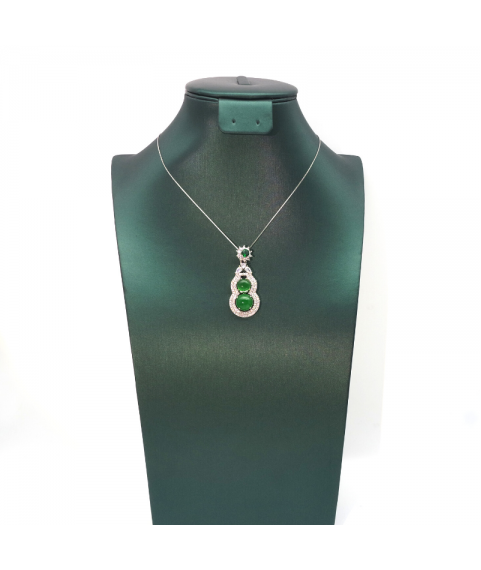 Natural emerald gourd shaped Flower Necklace