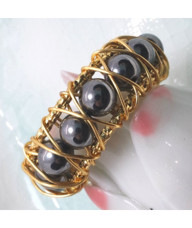 Beads opening crystal ring